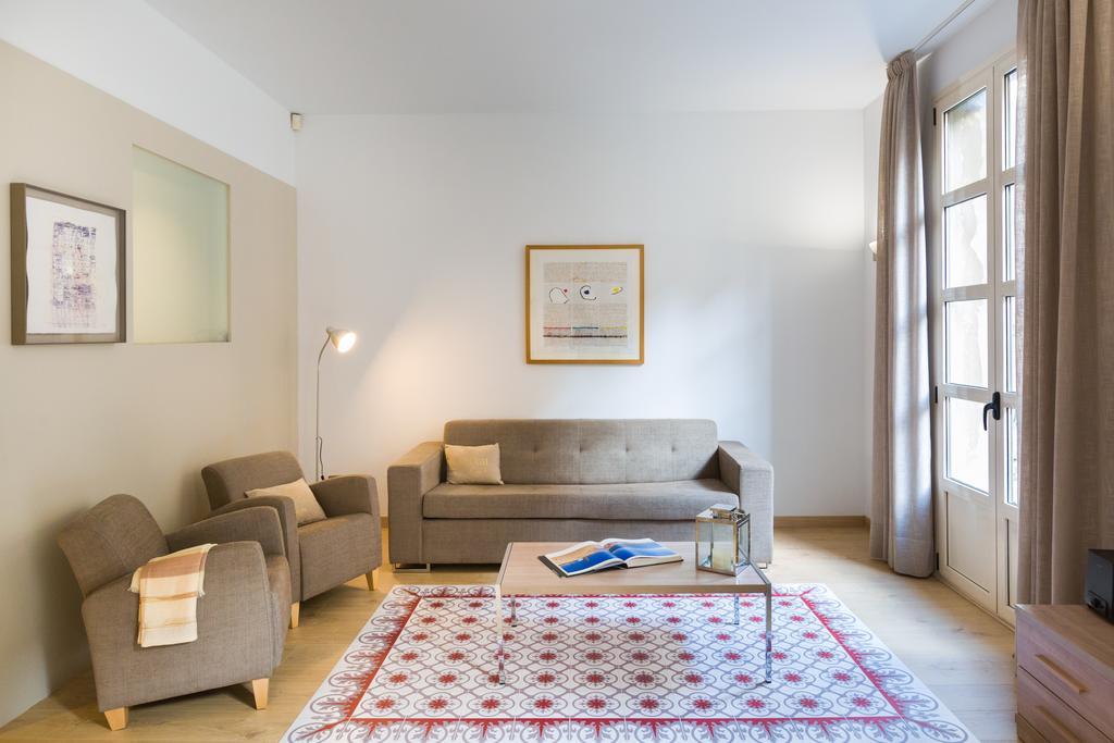 Apartment No 335 - The Streets *